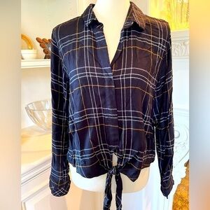 BELLA Dahl plaid button down tie front supper soft size medium